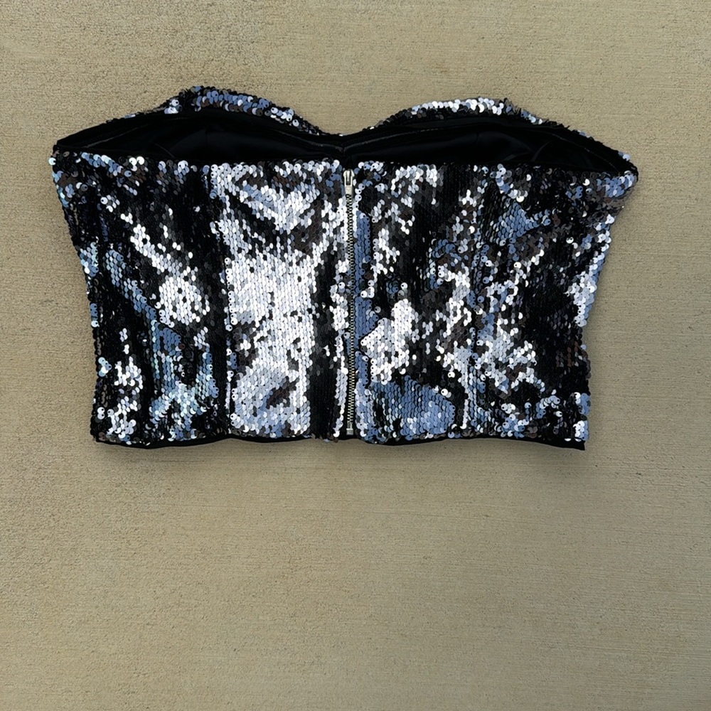NWT Lucy Paris ‘Jamie’ Gunmetal Sequin Strapless Crop Top Size Medium - Picture 3 of 8